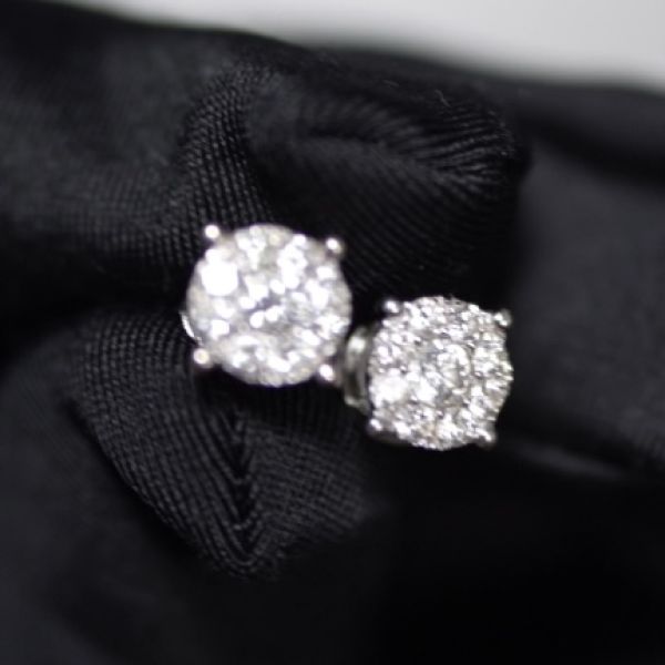 18K White Gold 0.26 CTW Earrings